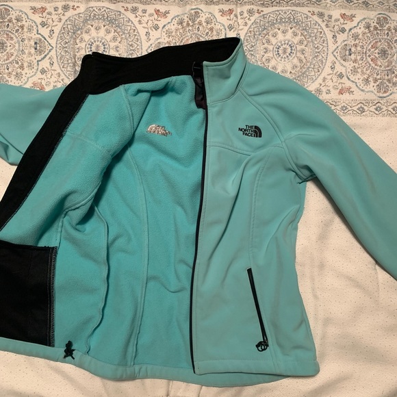 North Face water-repellant jacket - Picture 2 of 2